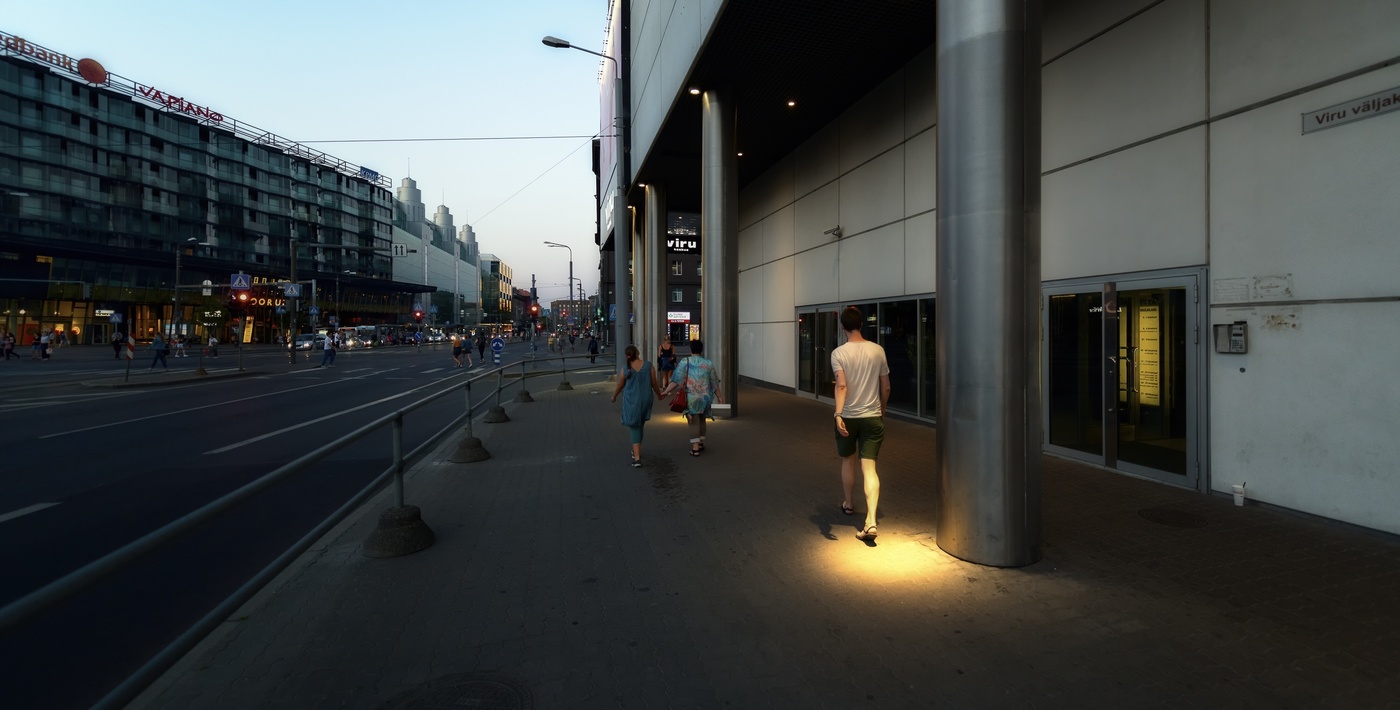 на улице Таллина