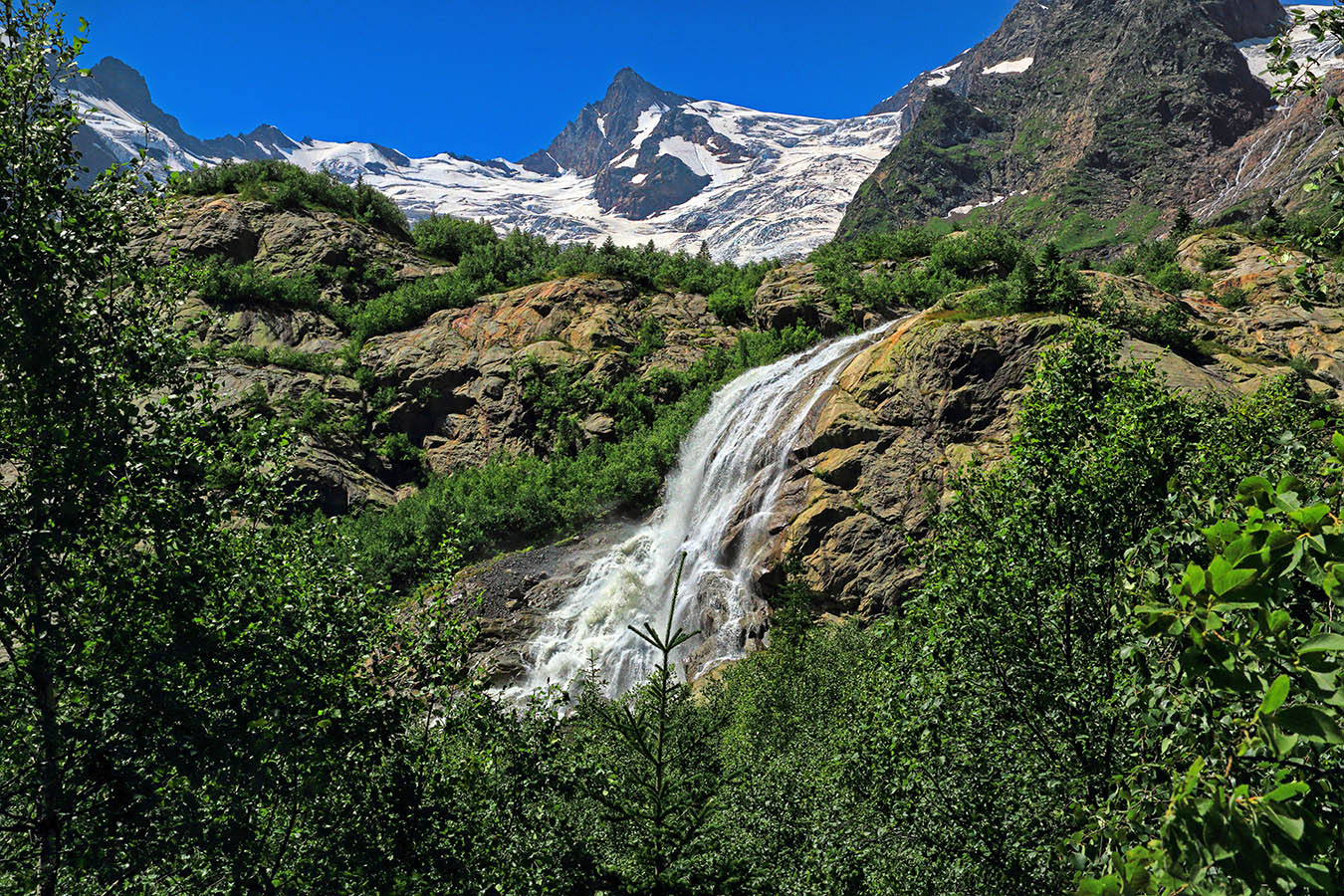 Алибекский водопад