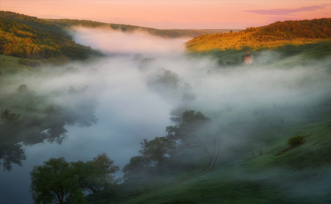Под шепот утренних туманов...