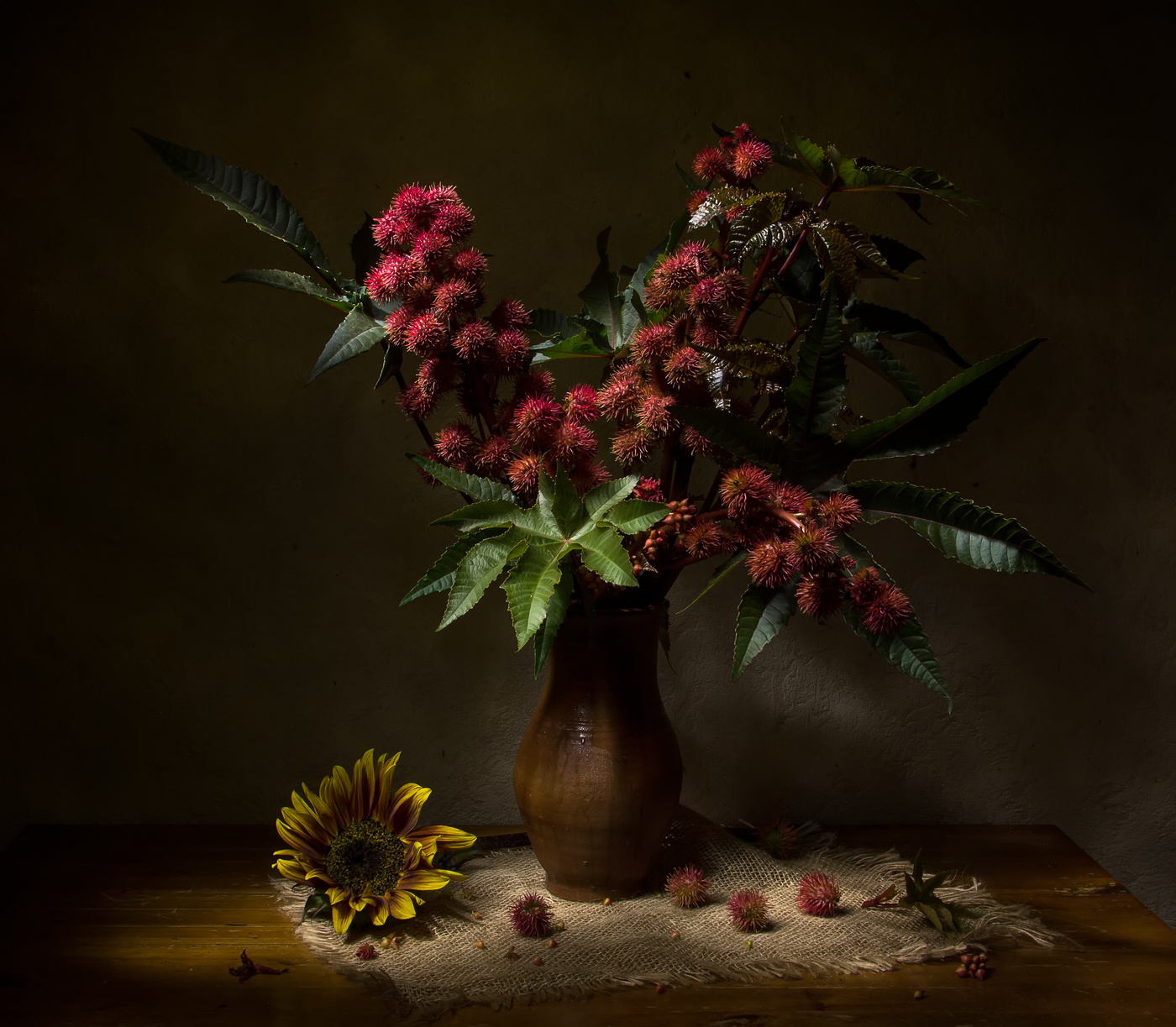 Клещевина...