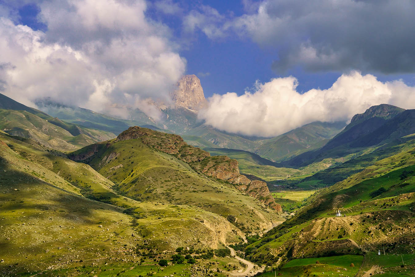 У селения Ел-Тюбе