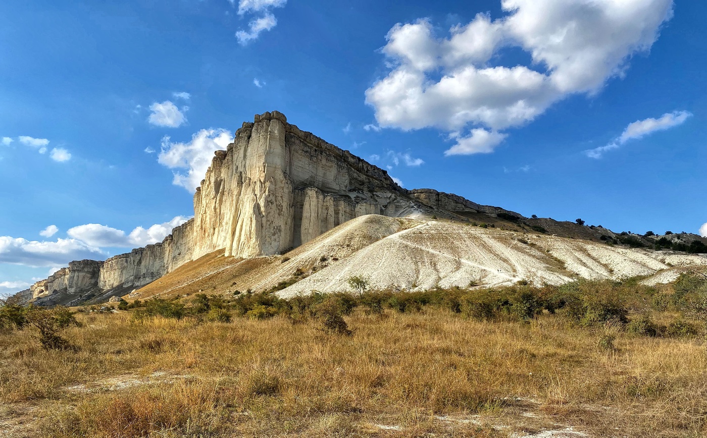 Белая скала.