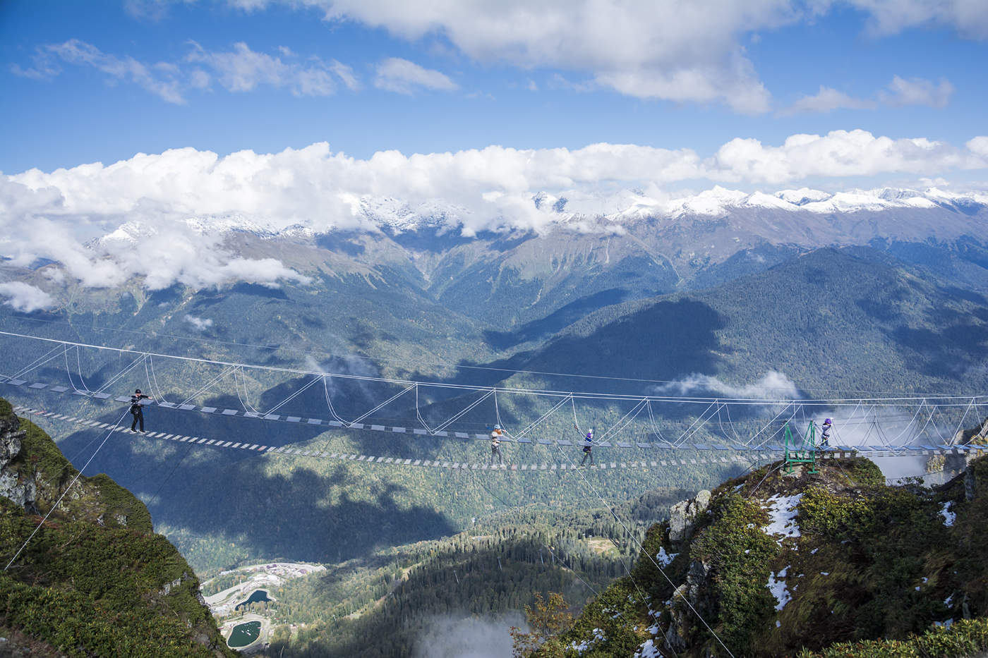 "Безумству храбрых поём мы песню."