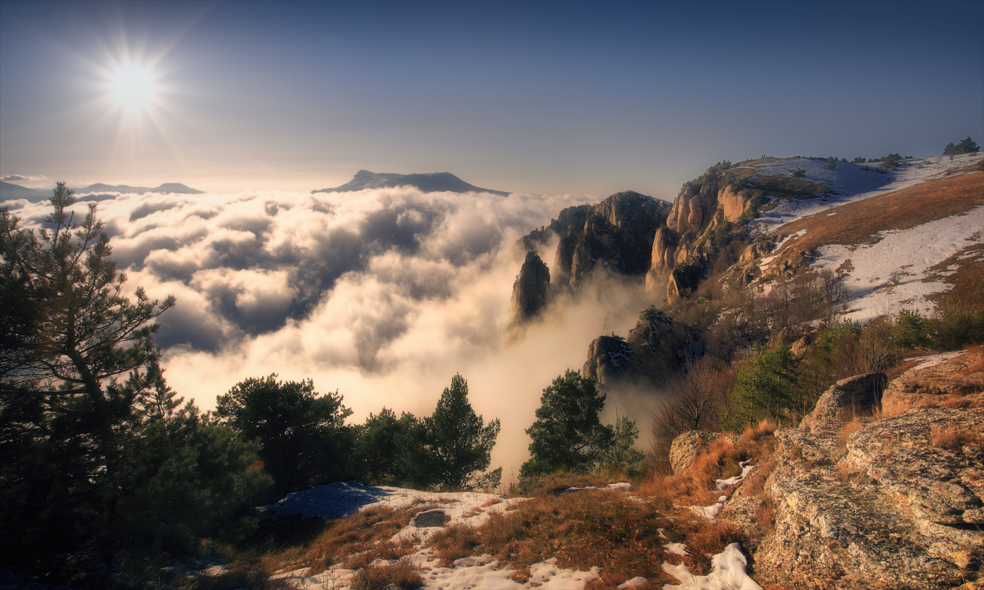 Между небом и облаками.