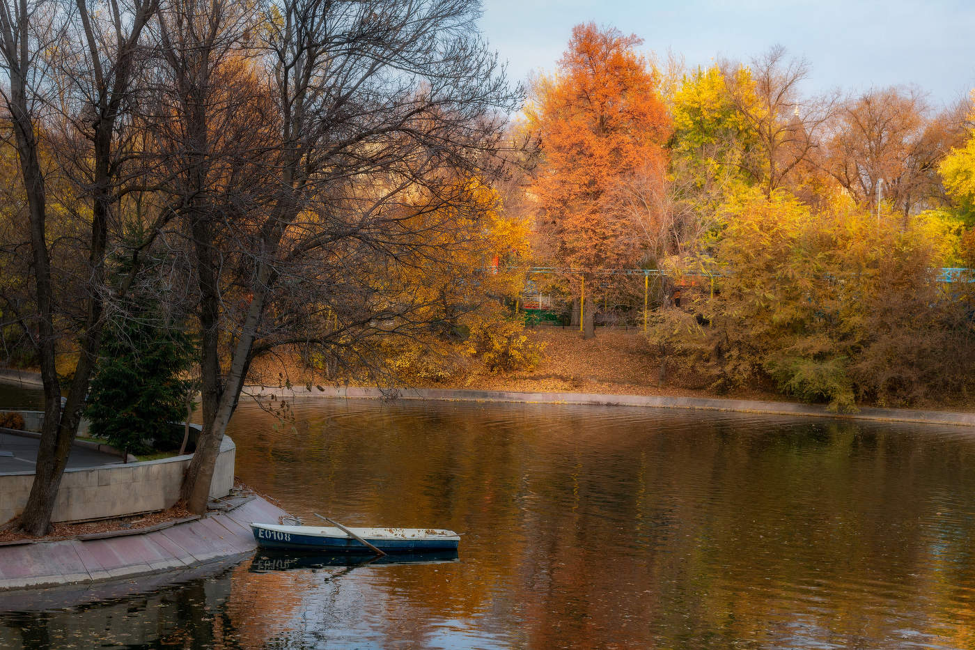 В парке на озере...