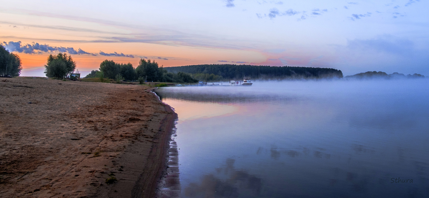 На Оке перед восходом.