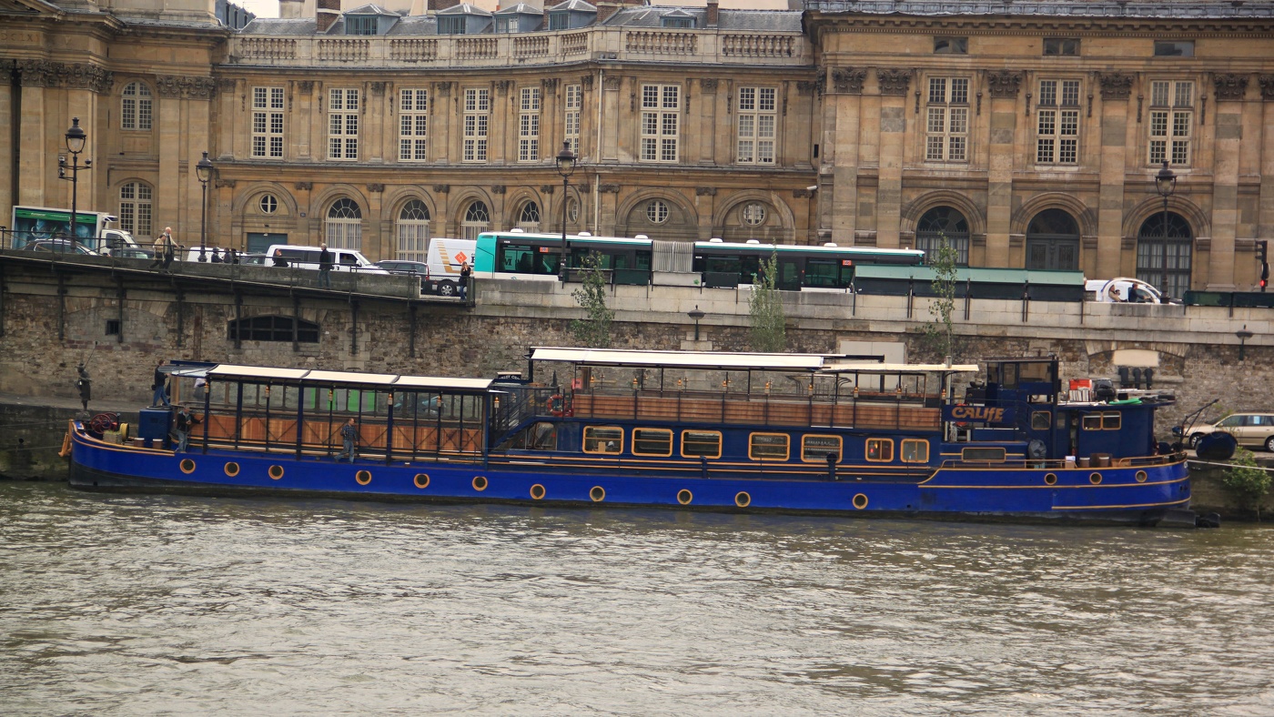 Набережная Сены