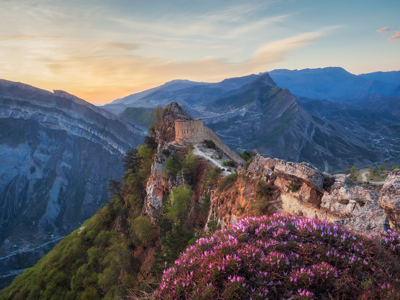 Весенний рассвет в Гунибе.