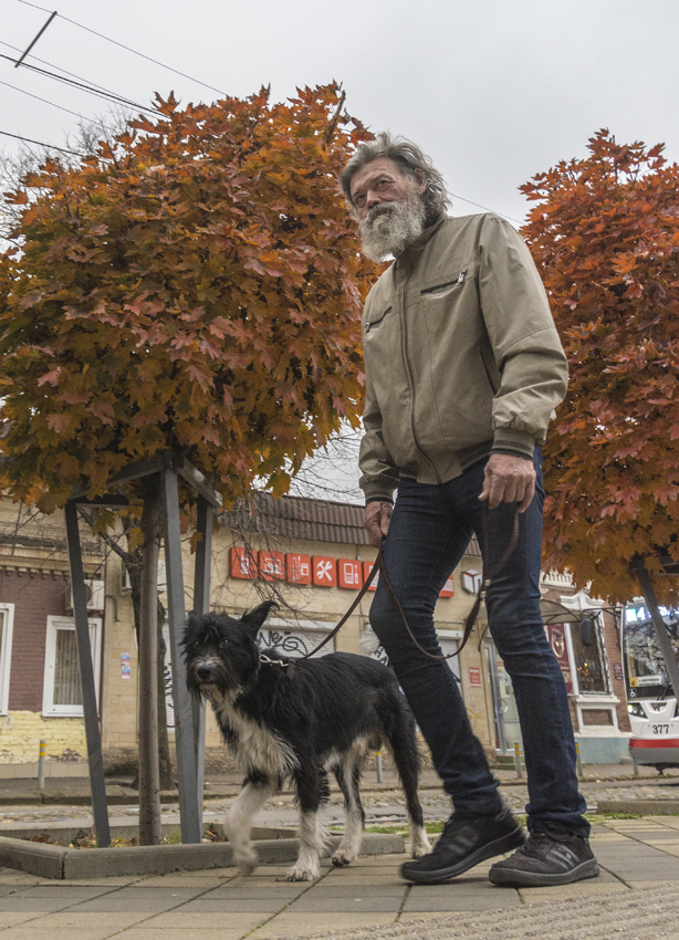 Человек и его собака.