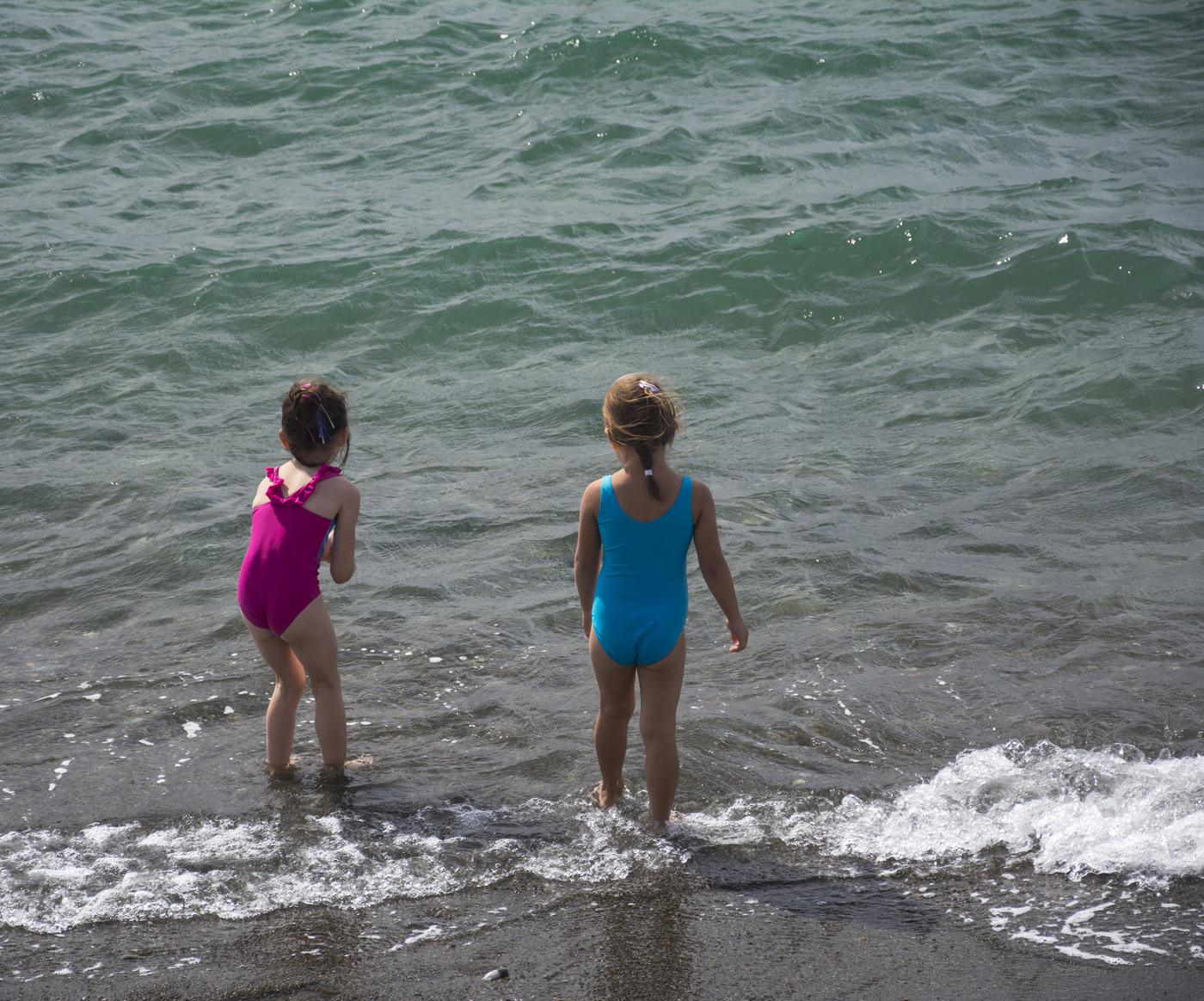 Маленькие купальщицы).