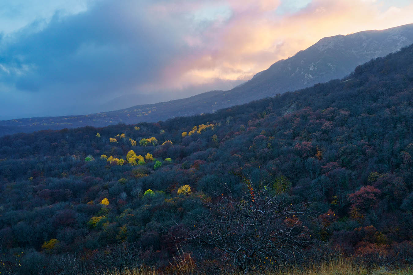 Вечер на склонах Чаты-Дага