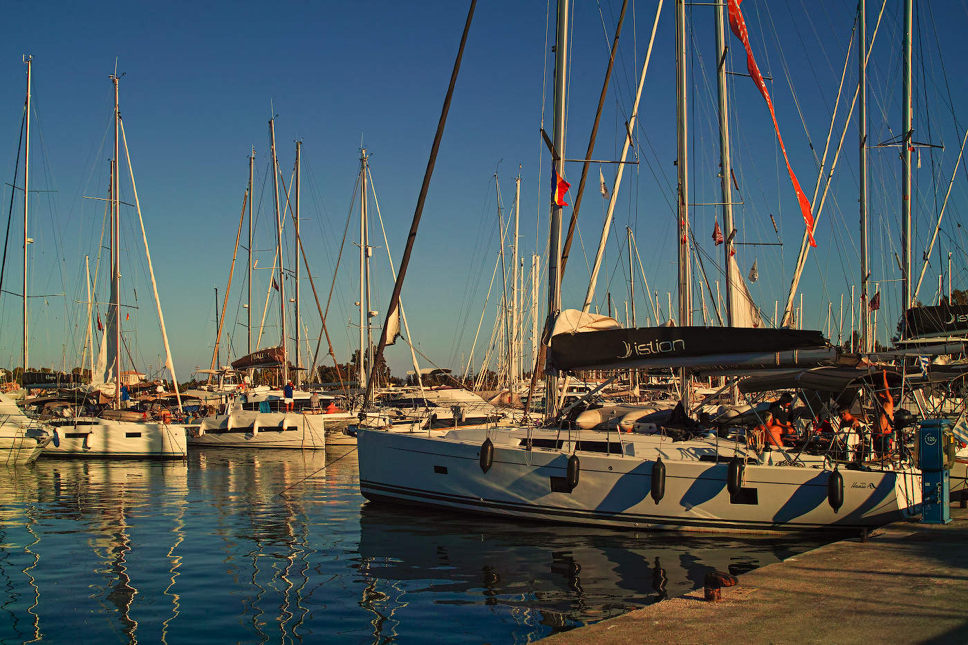 Вечером в порту