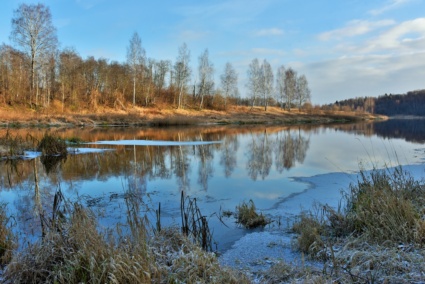 "Бросайте в меня грязь, камни. Я спокойна, потому что я - Река..."