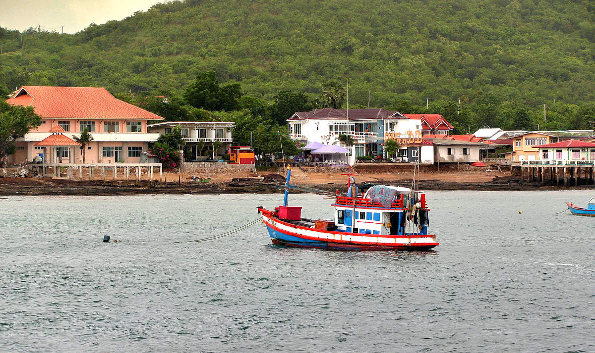 Побережье острова Ко Лан