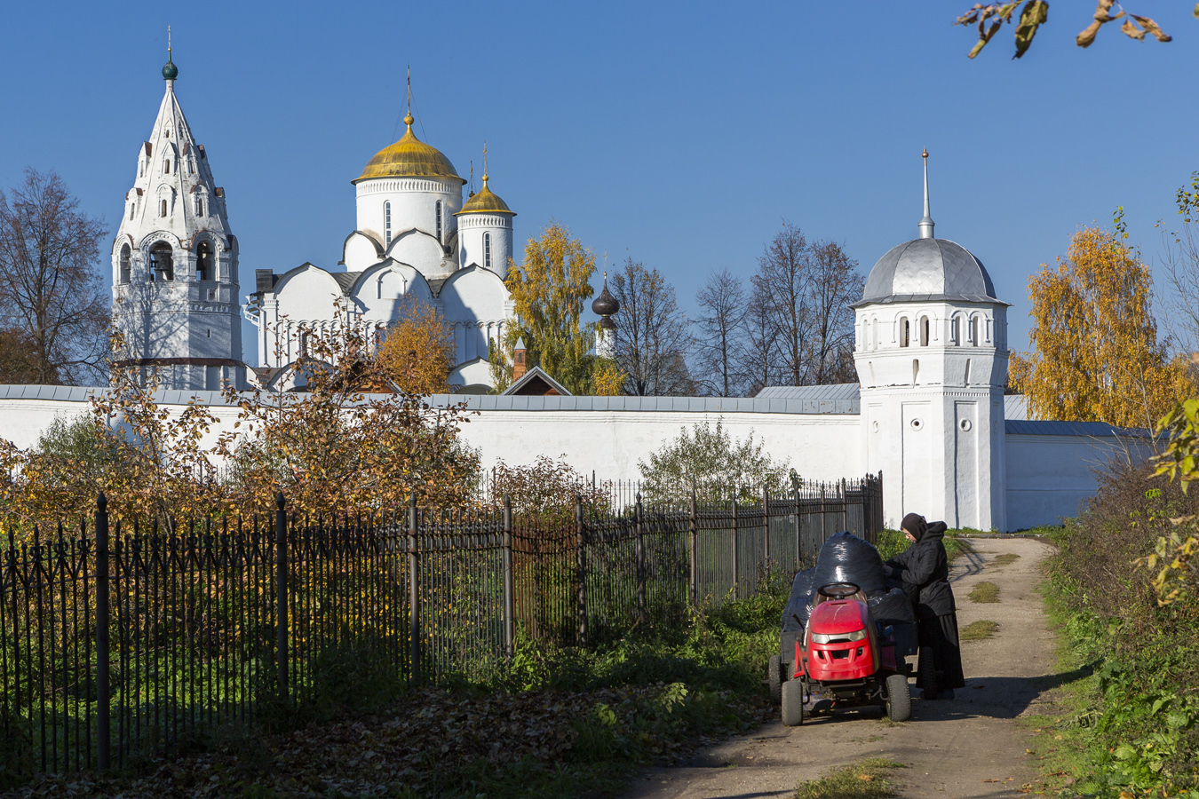 Выносим сор из ... монастыря