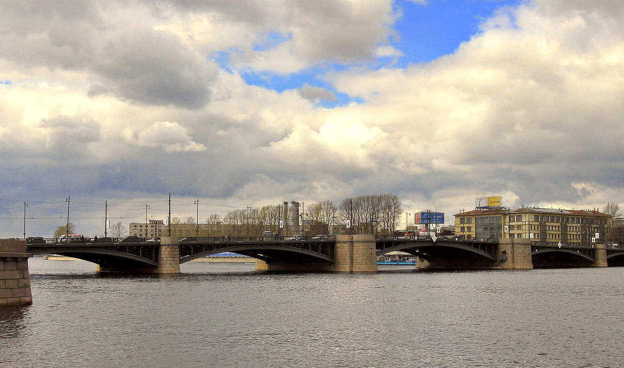 По мостам Питера