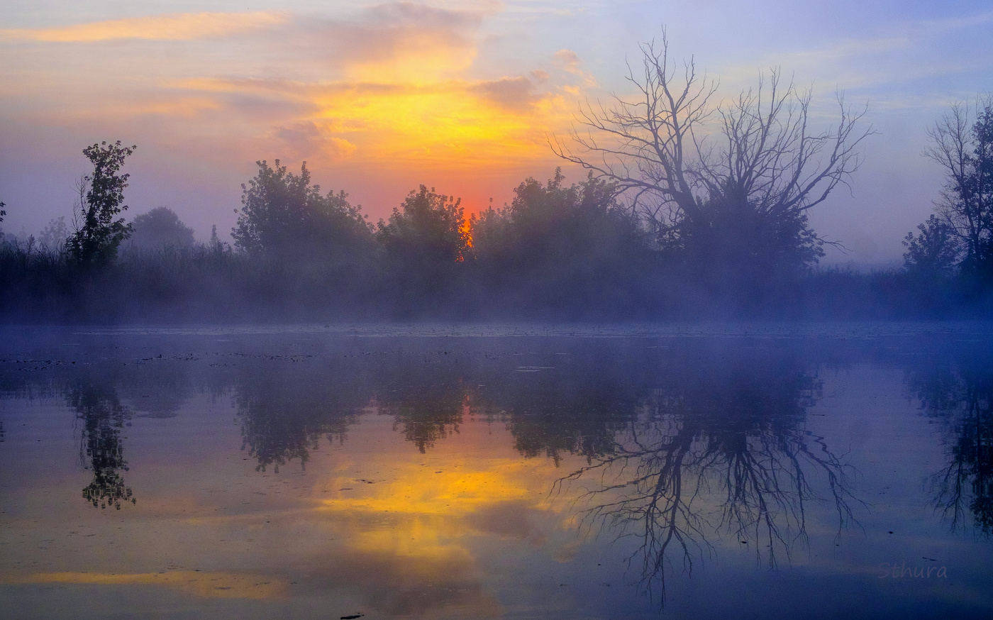 Отражение рассвета.