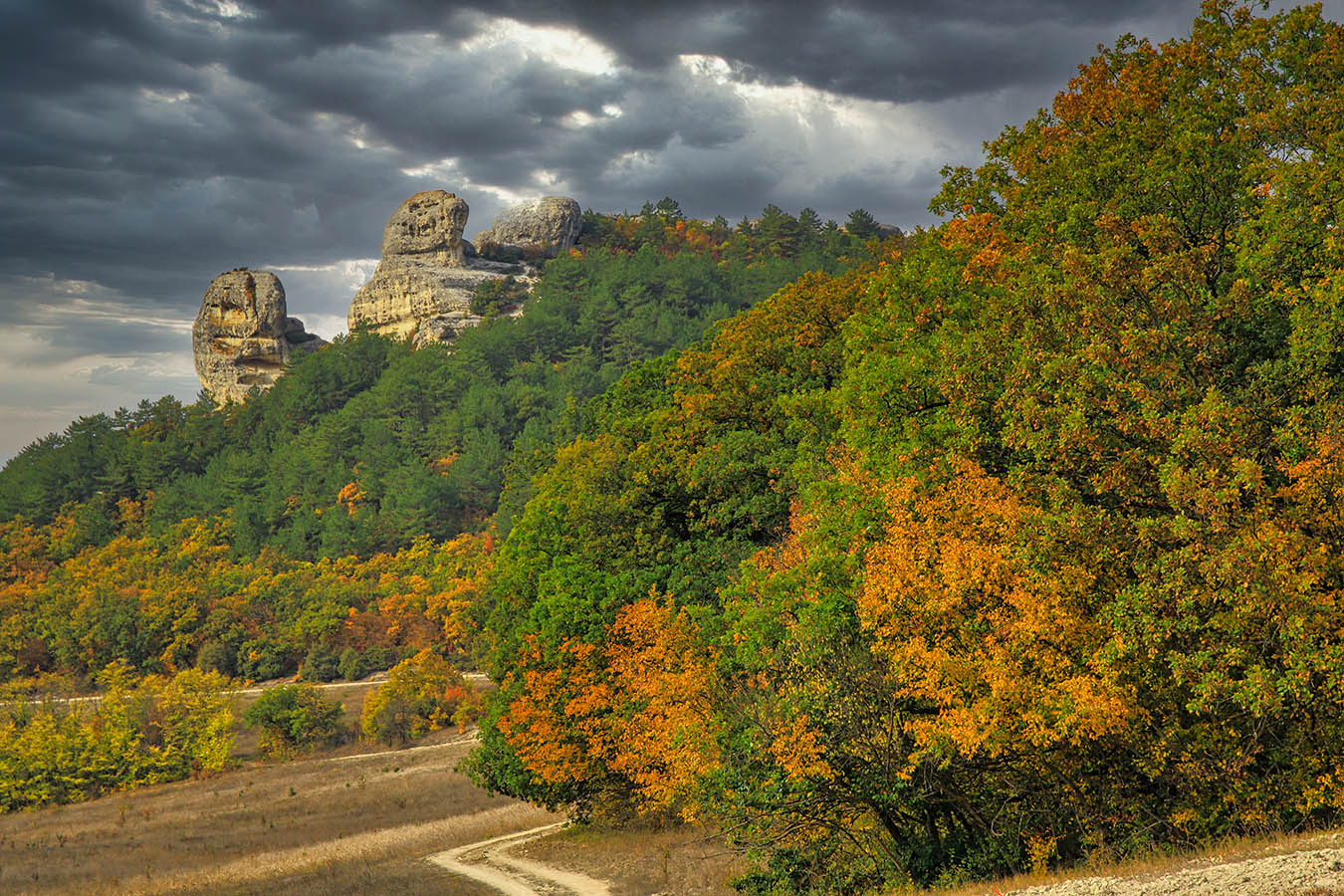 Скалы Узун-Тарла
