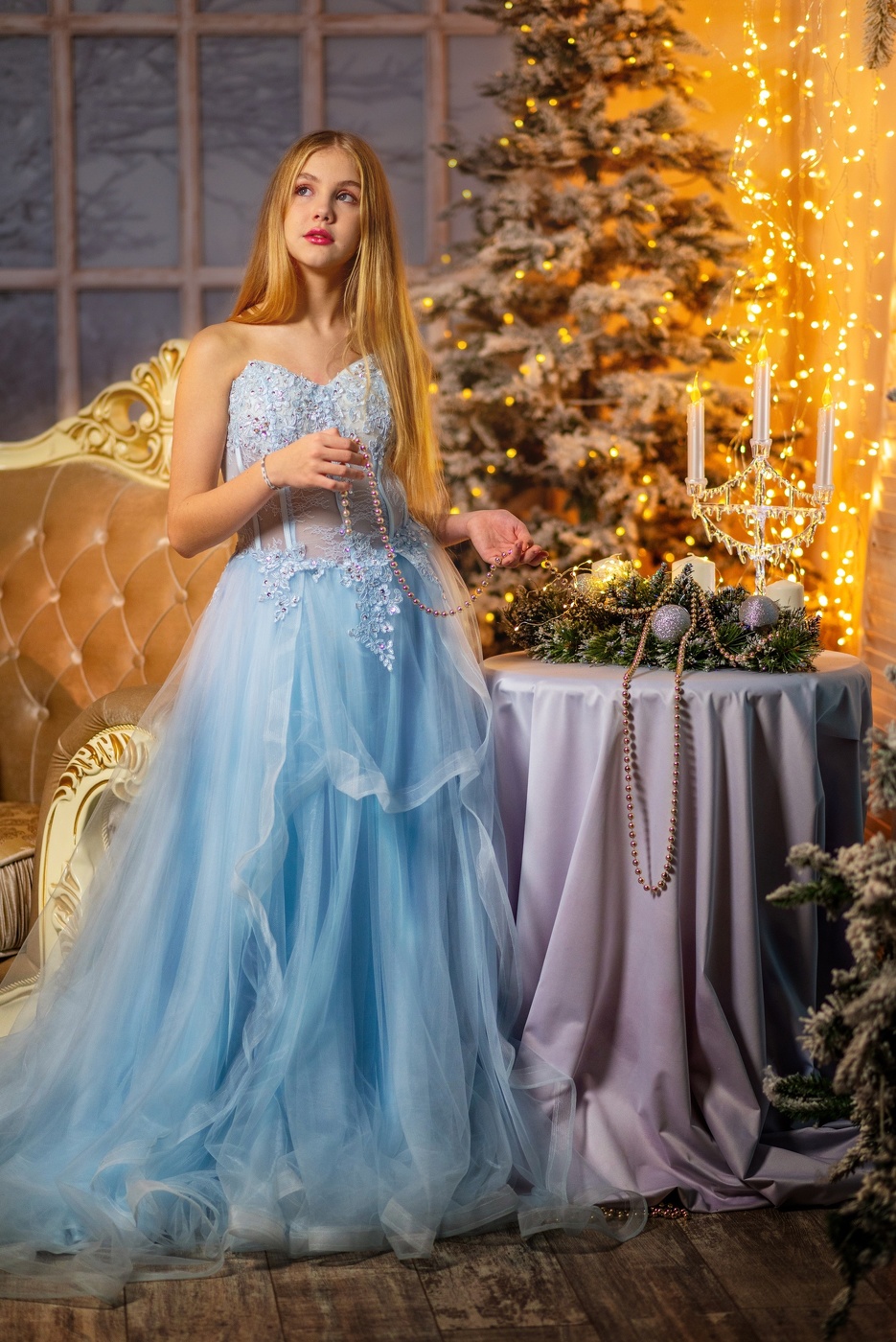 Кира в софитах