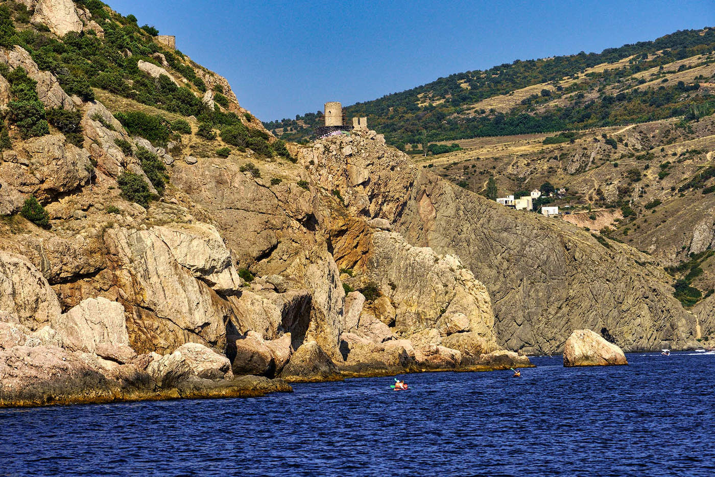 У входа в Балаклавскую бухту
