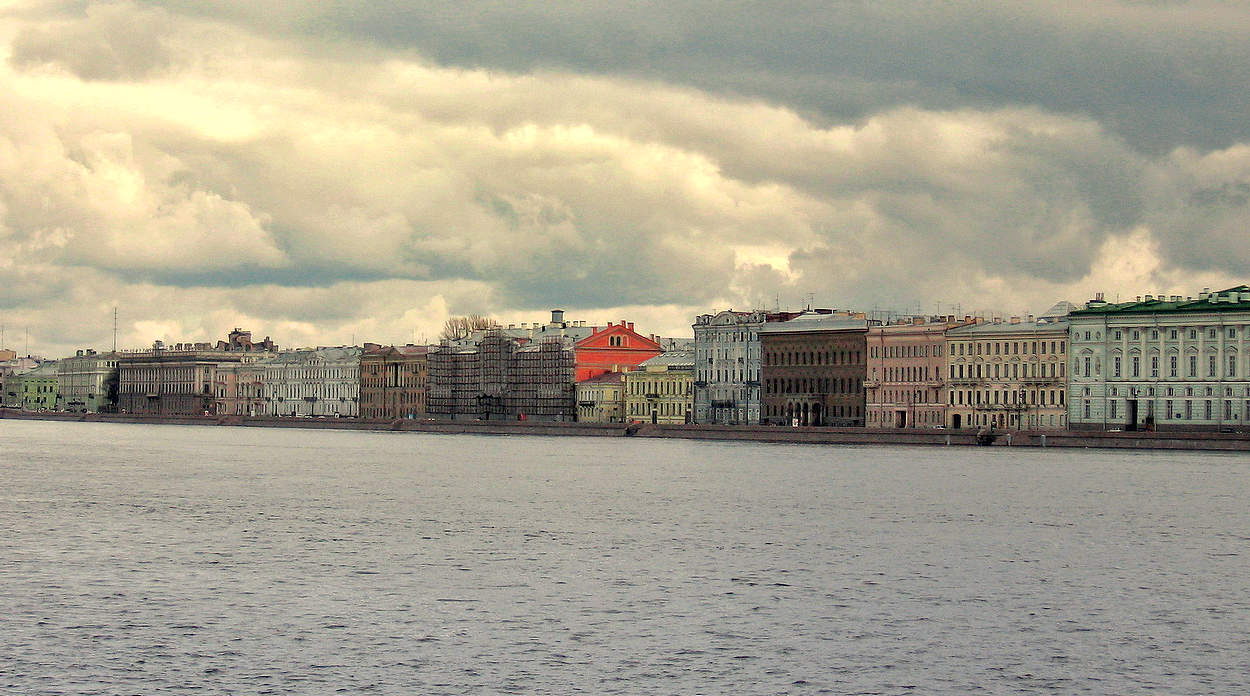 На набережной Невы в Питере