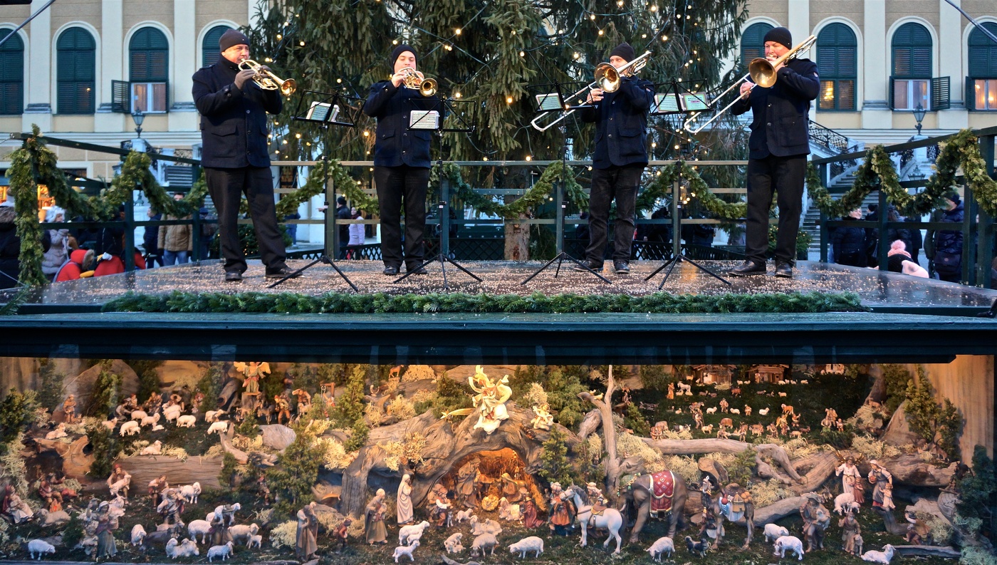 ...И на земле мир, в человеках благоволение!