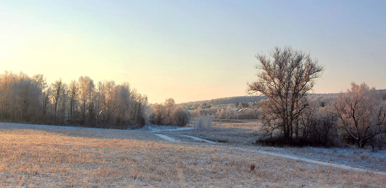 Морозный вечер наступает