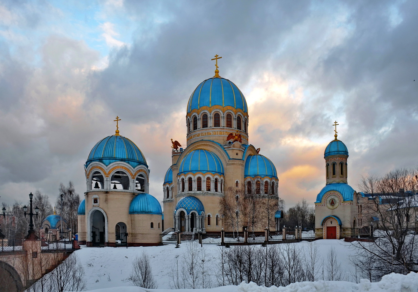 Храм Живоначальной Троицы на Борисовских прудах.