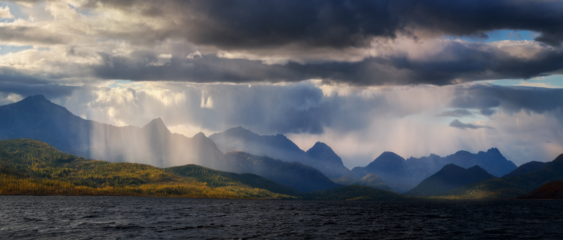 Хребет Мончетундра