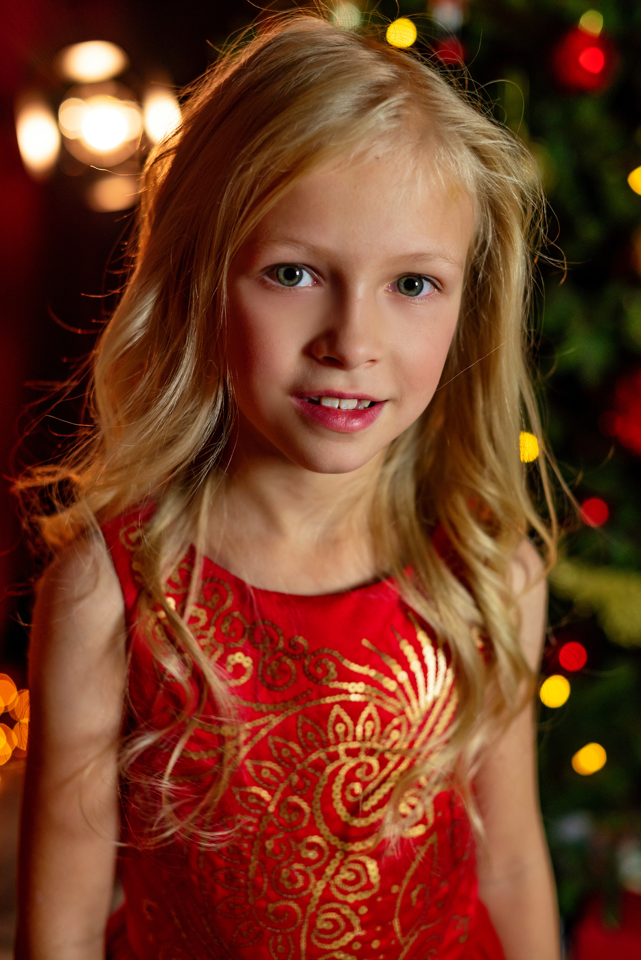 Ксюша в красном