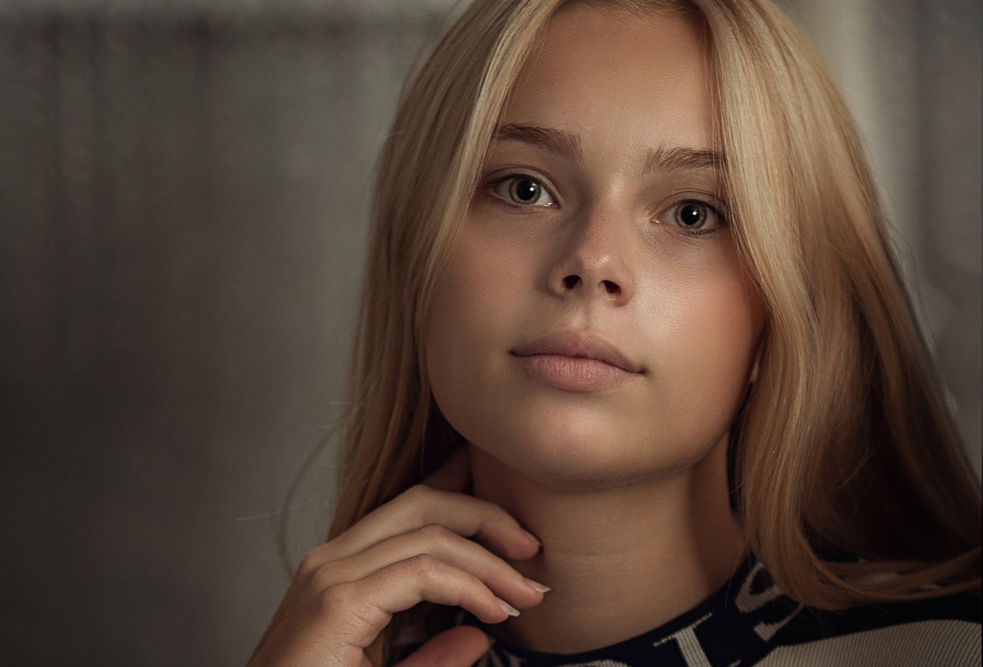 Возраст, когда уже не девочка, но ещё не женщина..