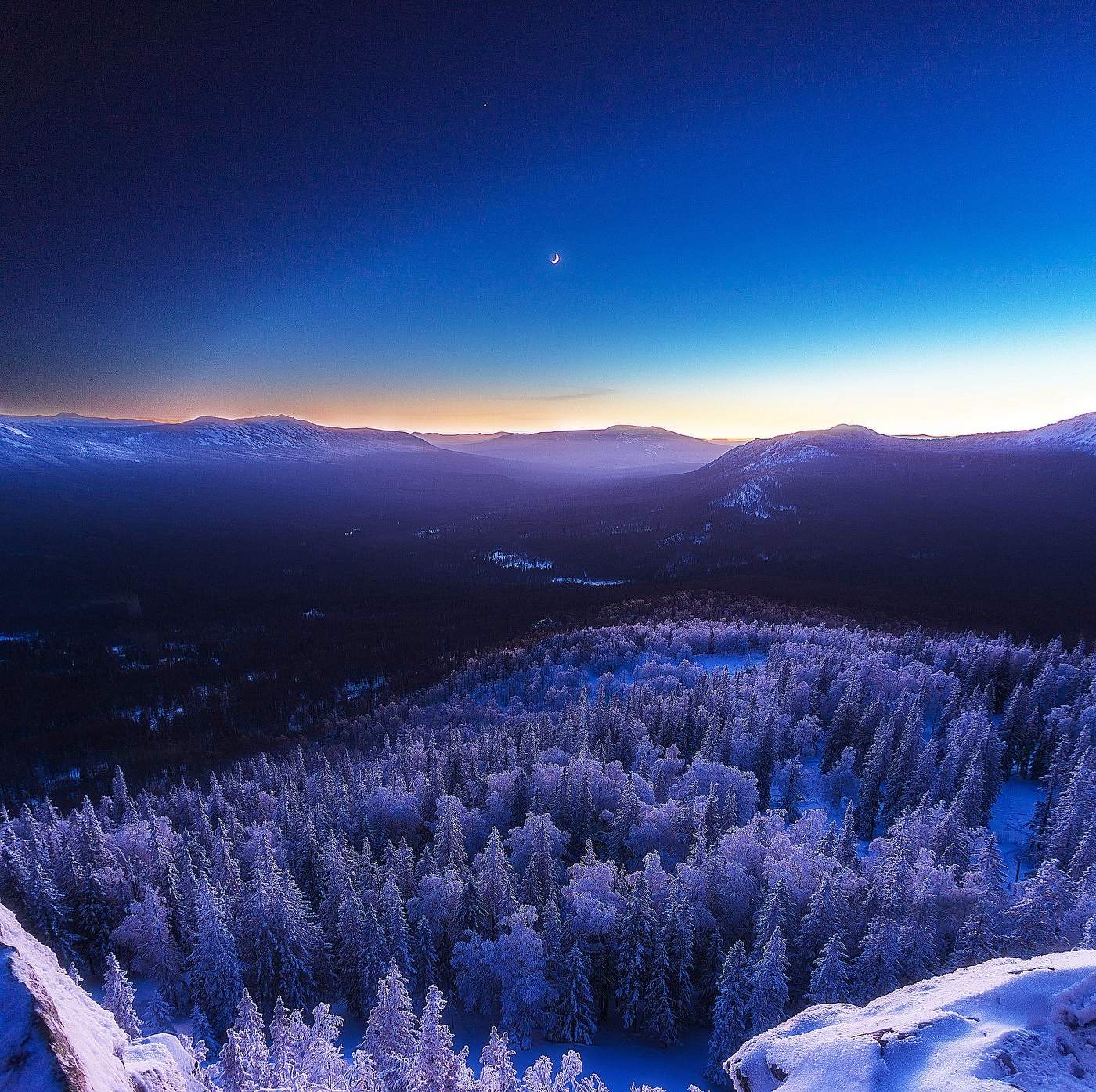 Луна,Юпитер и Уральские горы,что может быть лучше!)