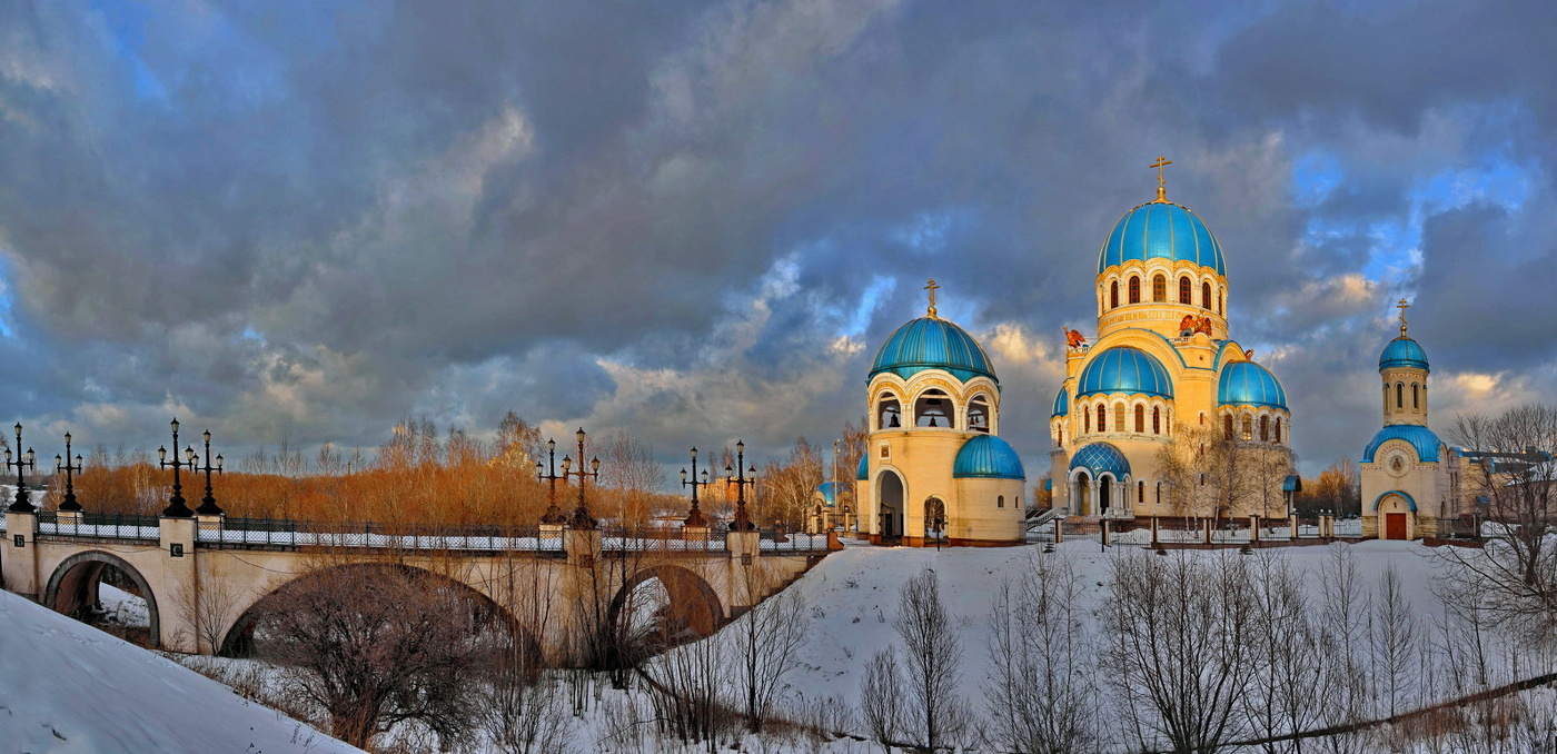 Храм Живоначальной Троицы на Борисовских прудах.