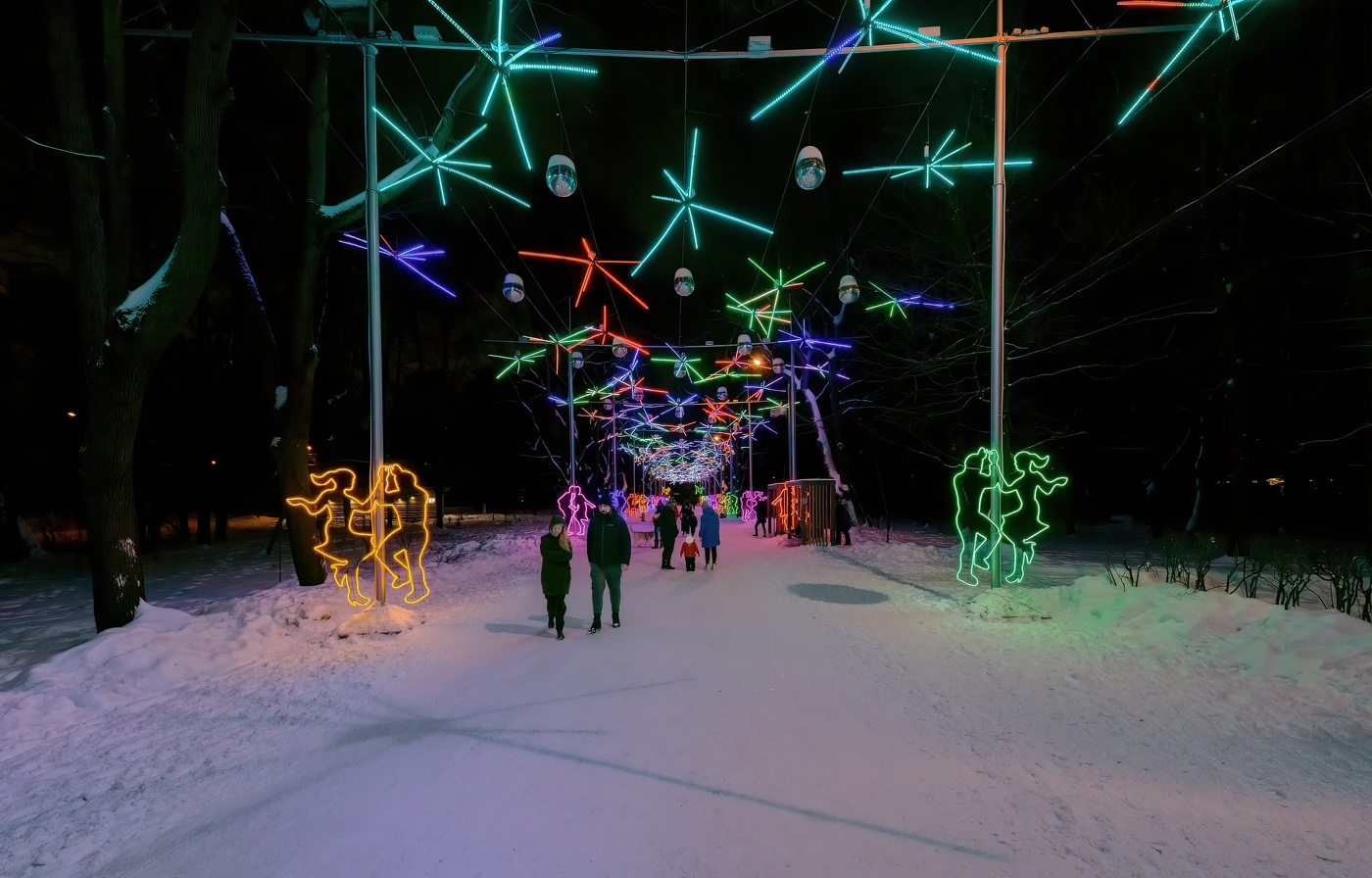 "Танцующая аллея" в парке Сокольники