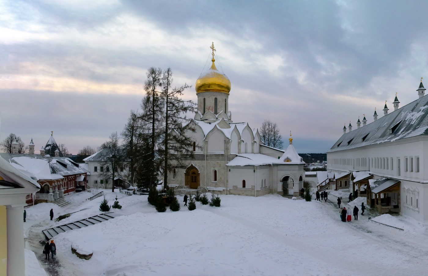 Утро в Саввино-Сторожевском монастыре