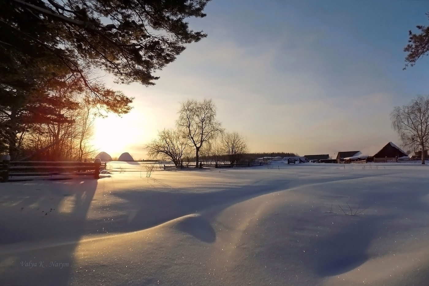 За околицей...