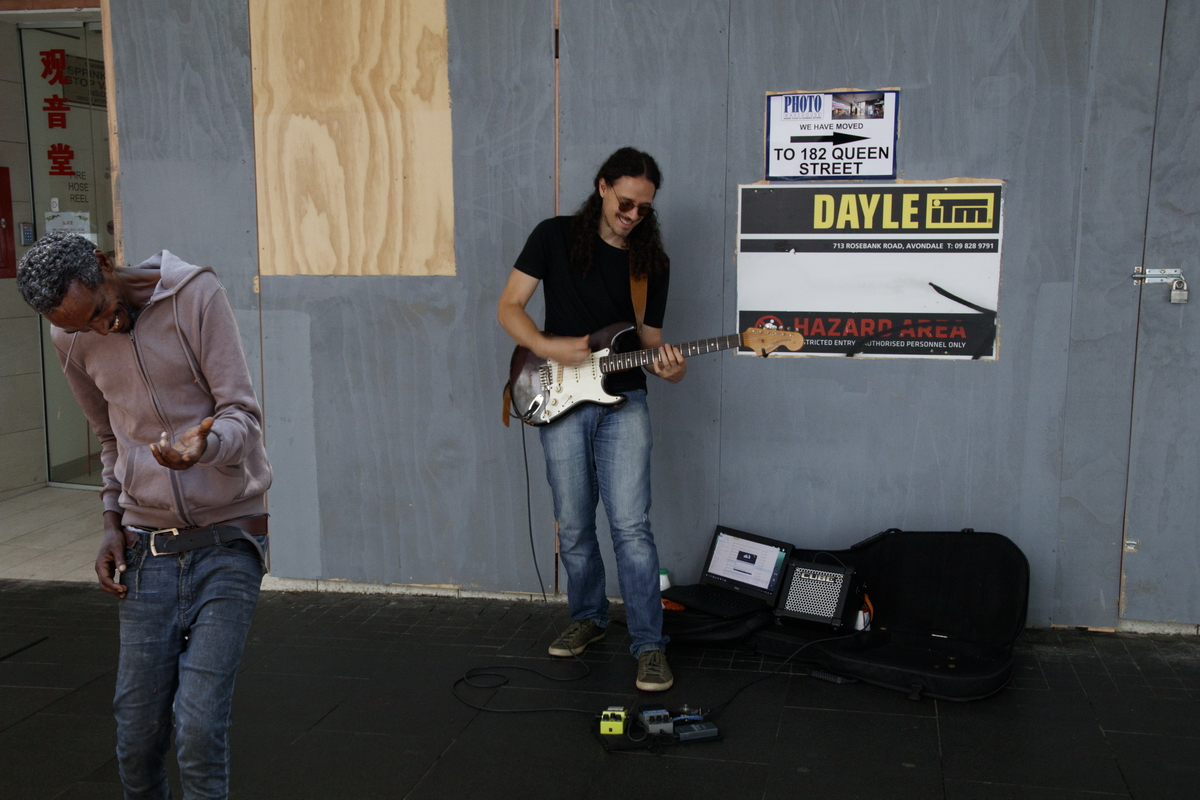 Два гитариста :)