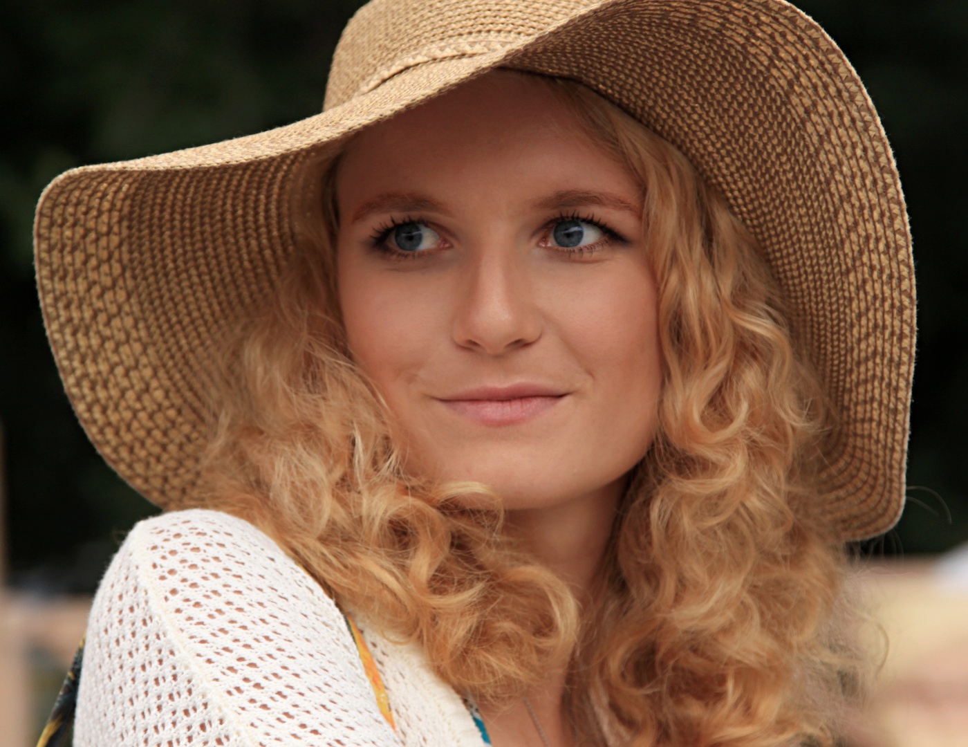 Дама в шляпе