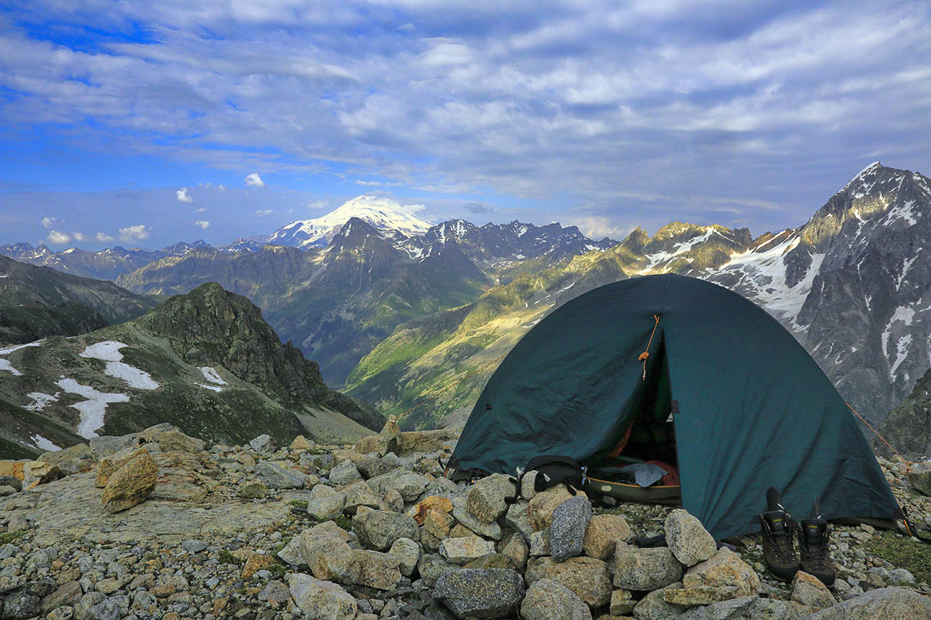 "Дача" с видом на Эльбрус