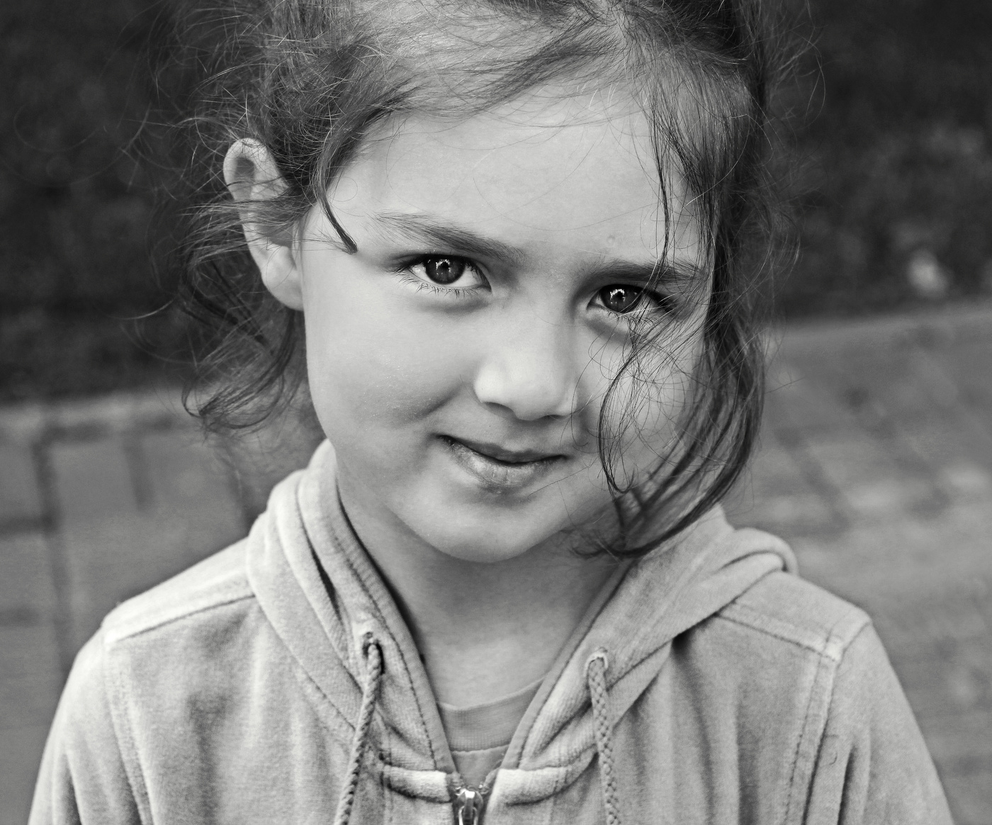 Юная леди что-то знает...