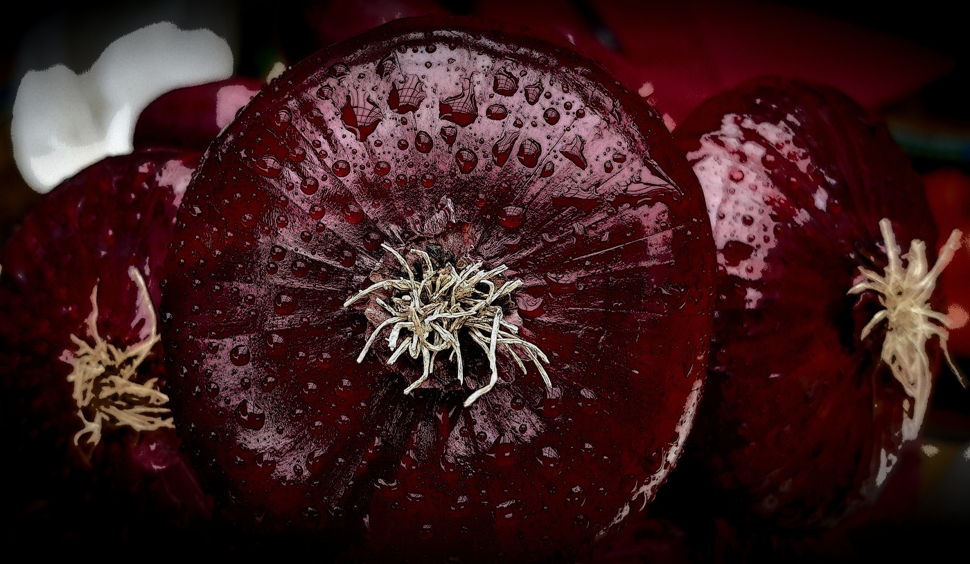 Под дождем...