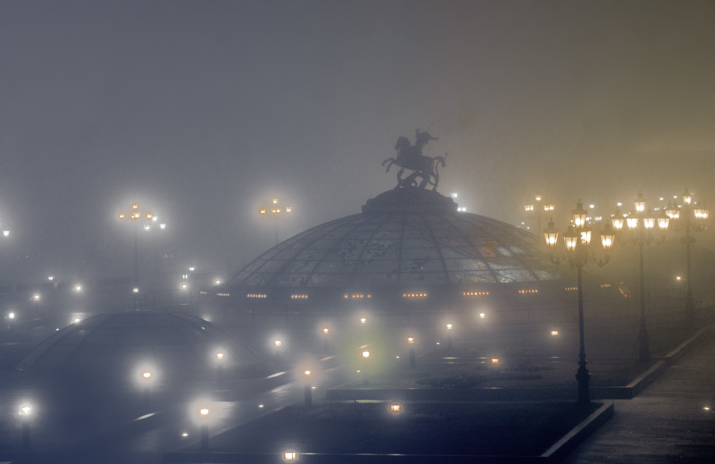 Туман на Манежке