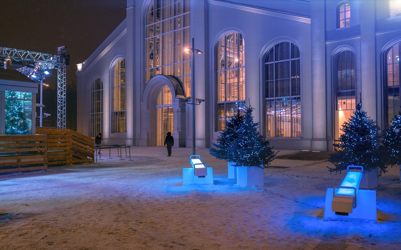 Вид на здание ГЭС-2