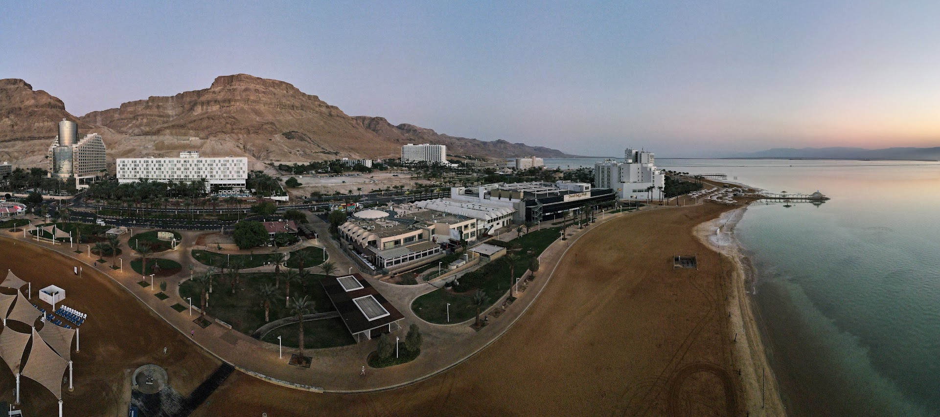 На Мертвом море