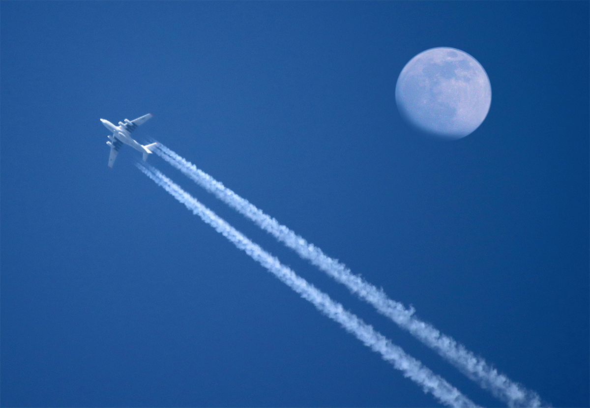 Почти где луна!..