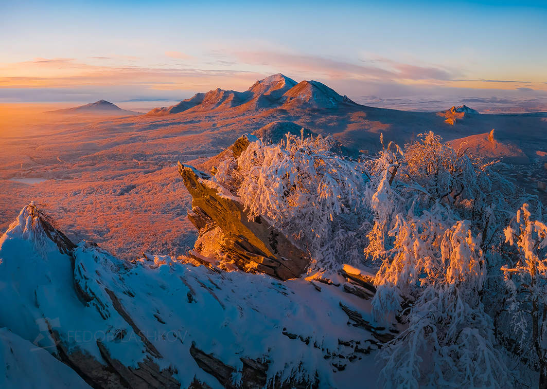 Рассвет на горе Развалка