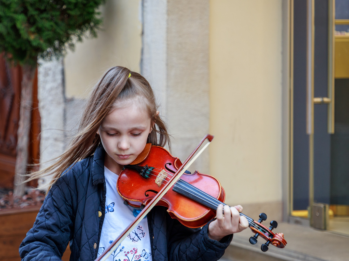 Девочка и скрипка