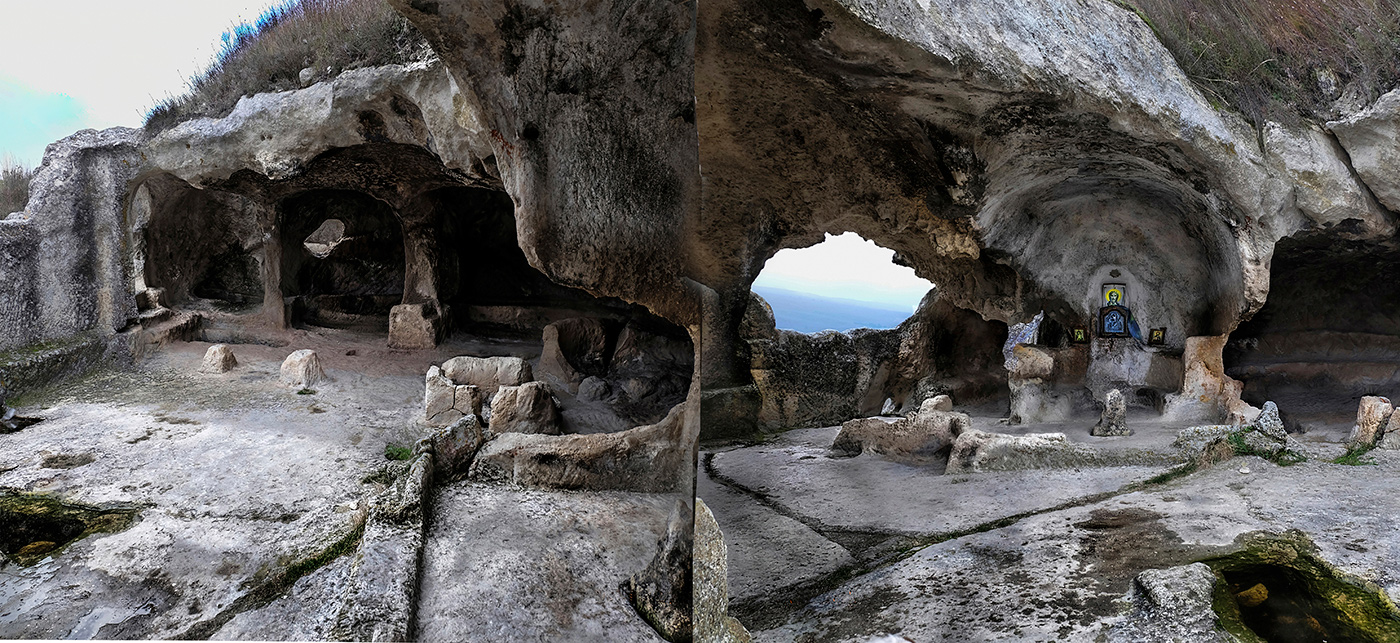 Иконы на руинах Эски-Кермен