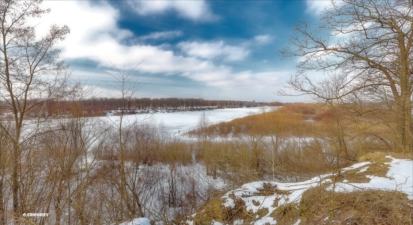 Зима не балует снегами...