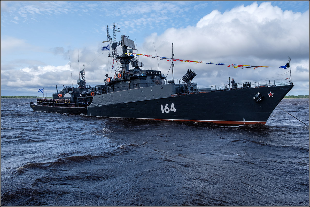 К Дню защитника Отечества.